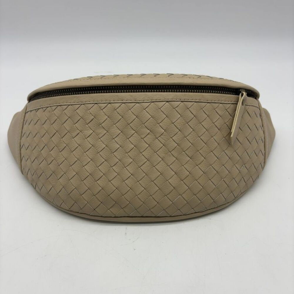 Mandrn Women's crossbody bag